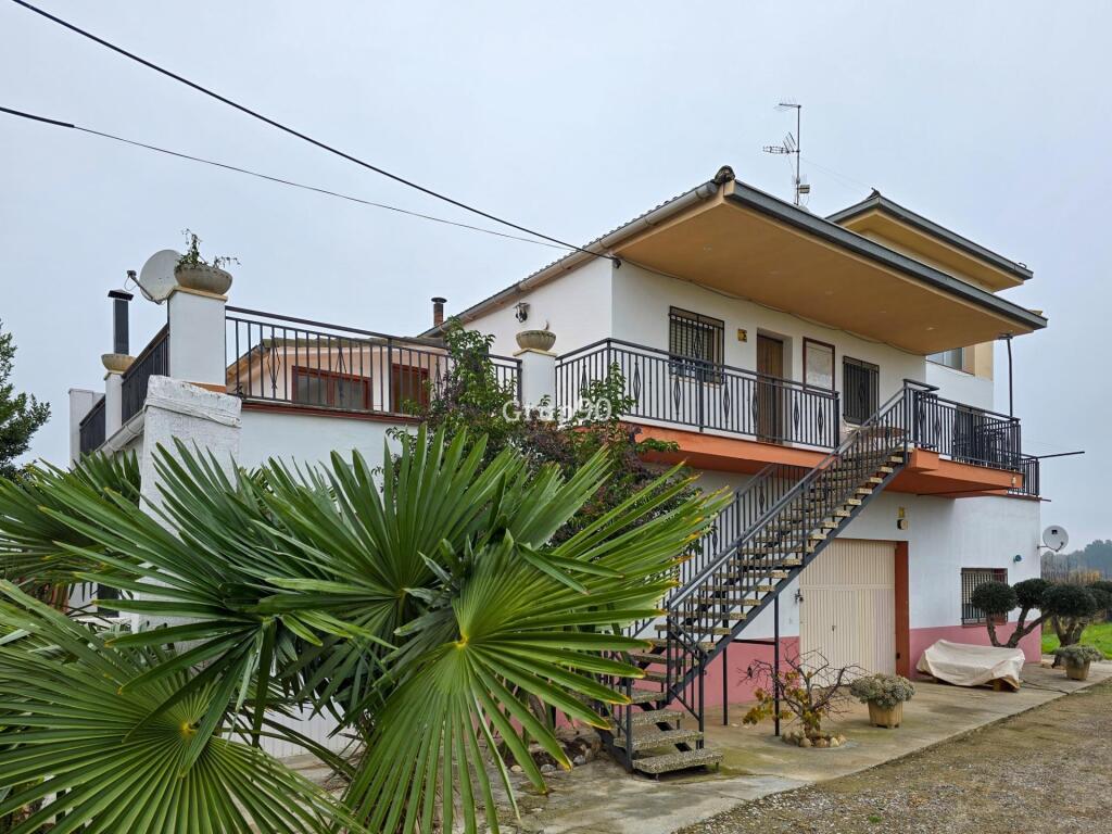 Foto ¡espectacular chalet en vilanova de segrià con una amplia parcela de 19.772 m²!