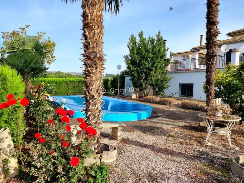 ¡espectacular chalet en vilanova de segrià con una amplia parcela de 19.772 m²! foto grande (3)