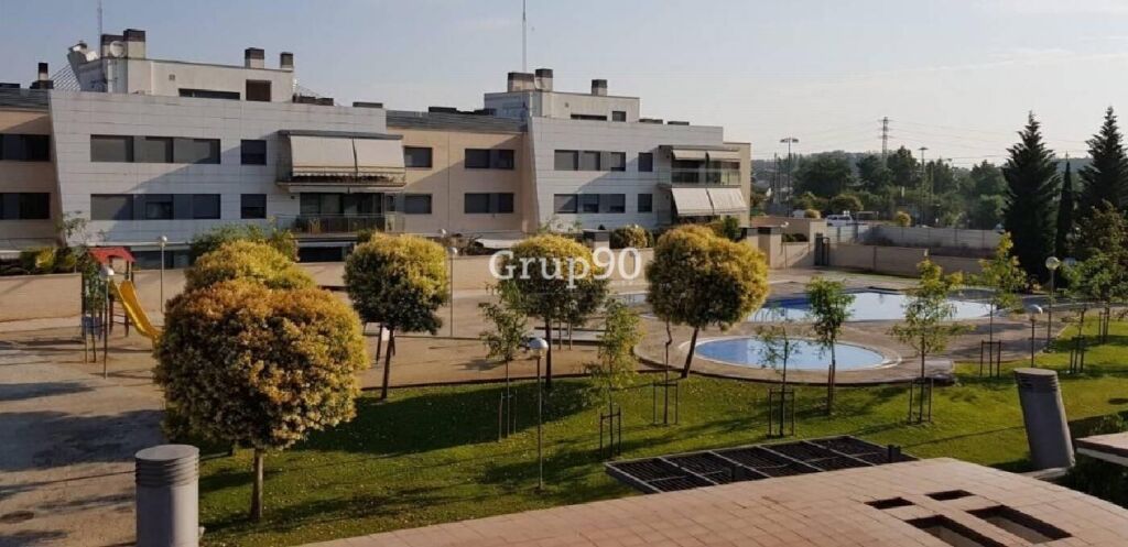 Pisos nuevo  de segunda mano - ¡Descubre tu nuevo hogar! Espacioso piso en venta con piscina y zona comunitaria
