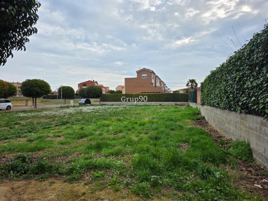 ¡gran oportunidad! se vende parcela en vilanova de segrià foto grande (2)