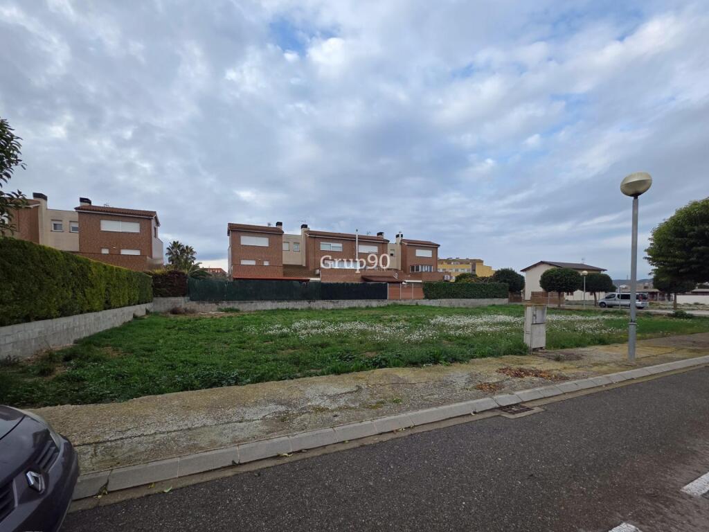 ¡gran oportunidad! se vende parcela en vilanova de segrià foto grande (3)