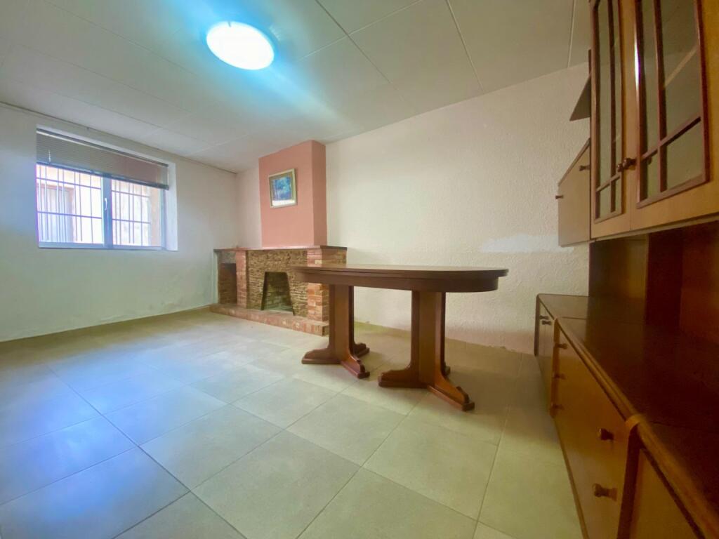 casa a dos calles con garaje para entrar a vivir foto grande (2)
