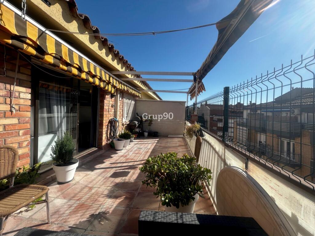 Segunda Mano España - Anuncios gratis España - Ático Dúplex en Cappont con Amplia Terraza – ¡No dejes pasar esta oportunidad!