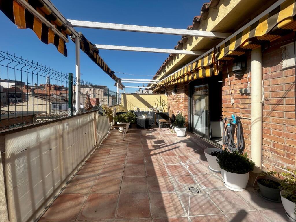 Gran duplex  de segunda mano - Ático Dúplex en Cappont con Amplia Terraza – ¡No dejes pasar esta oportunidad!