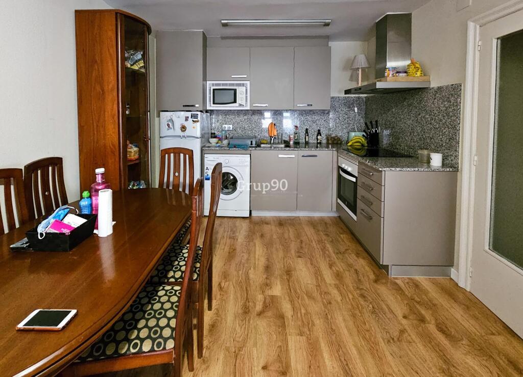 Foto para inversores. piso alquilado zona rectorat. rentabilidad del 6,00%