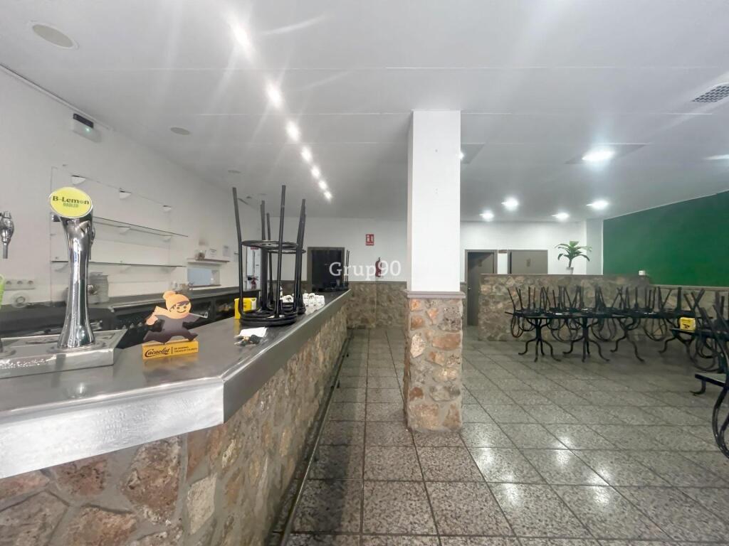 Foto se vende local comercial a pie de calle en pardinyes – listo para empezar a trabajar