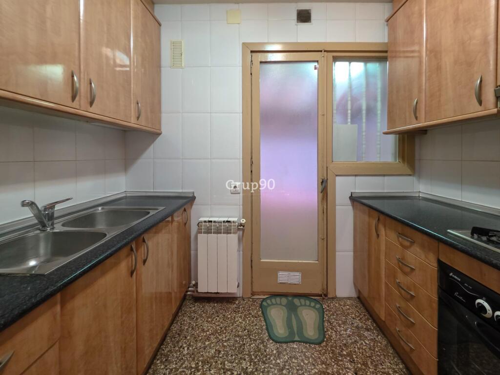 Foto piso de 3 habitaciones, listo para entrar a vivir y con excelente ubicación.