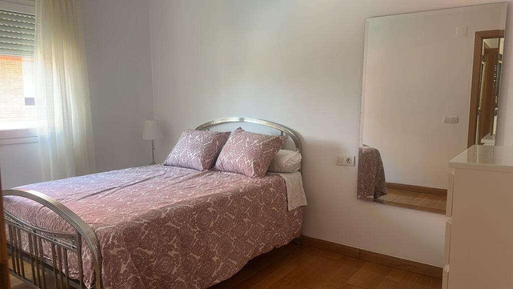 ALQUILER TEMPORAL – HABITACIÓN EN CASA UNIFAMILIAR (LA BORDETA, LLEIDA)