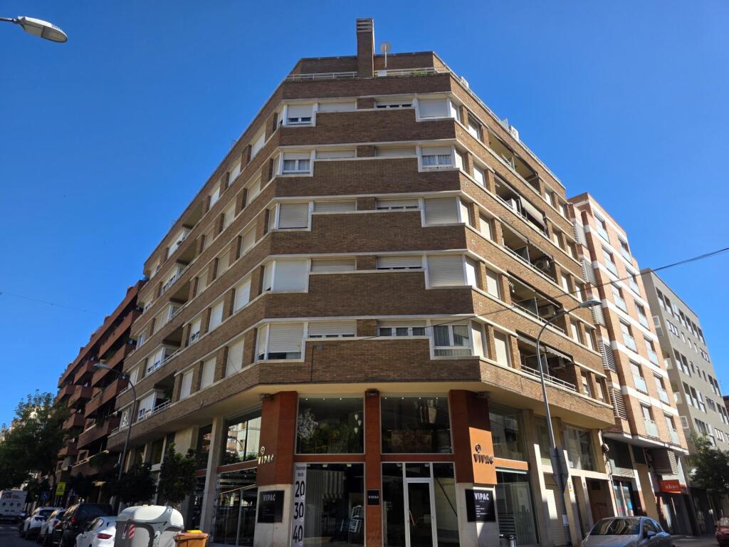 ? Alquiler piso 4 habitaciones en Lleida – Calle Vallcalent