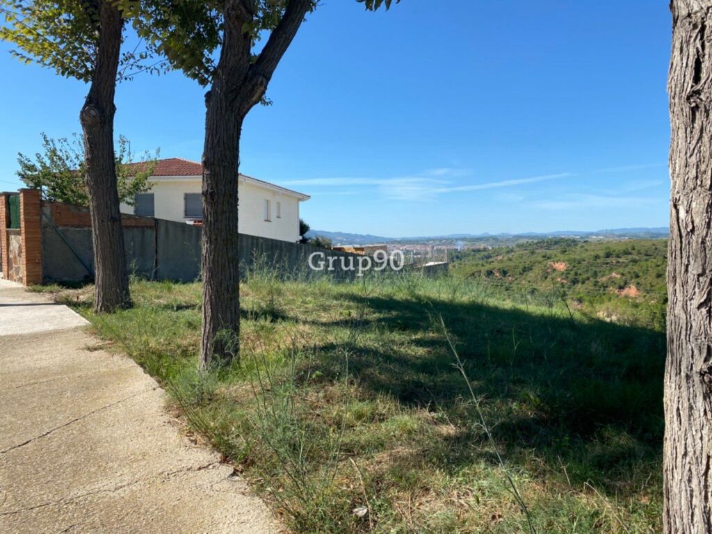 Foto parcela residencial de 2.000 m2 en castellbisbal