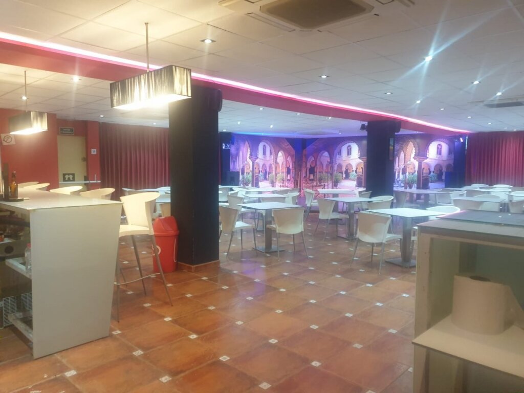 Foto local / salón de fiestas en zona turistica -