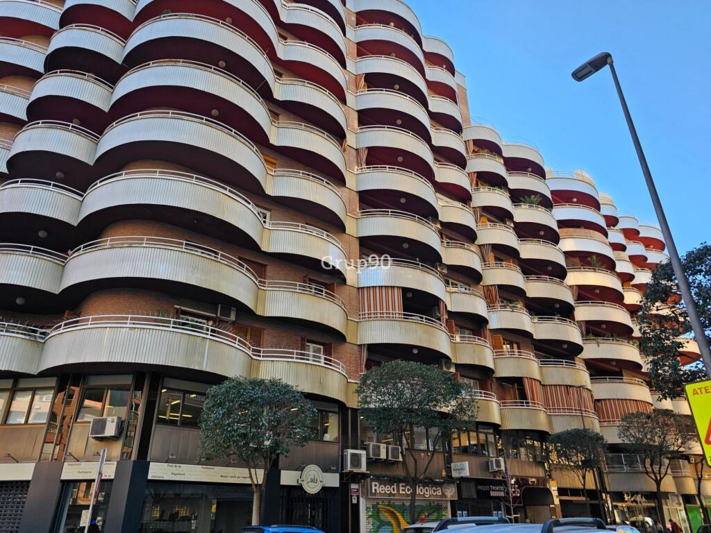 Foto se vende oficinas en cristofol de boleda