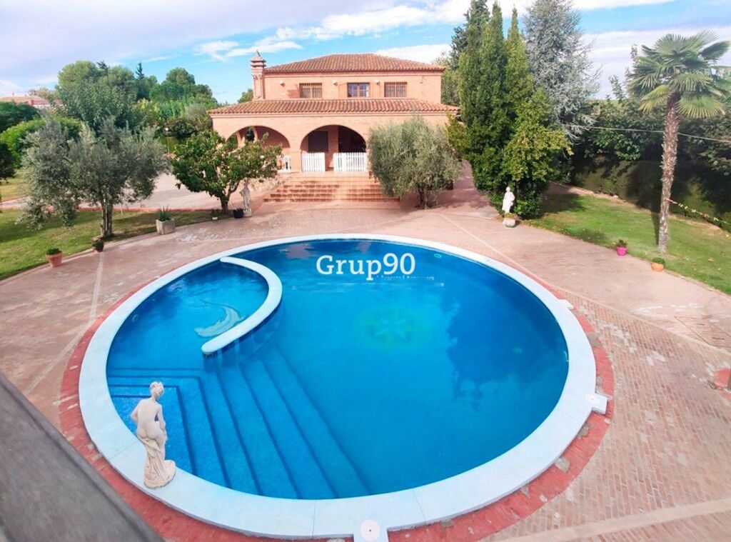 Foto espectacular casa con piscina, barbacoa  en parcela de más de 20.000m2