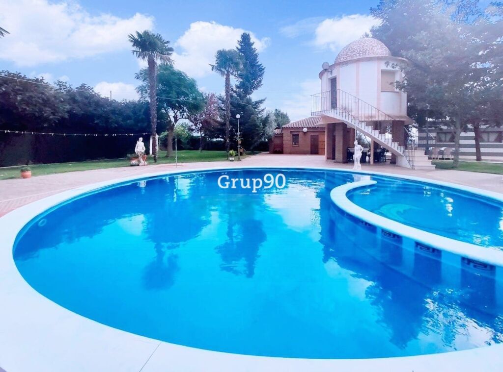 espectacular casa con piscina, barbacoa  en parcela de más de 20.000m2 foto grande (2)