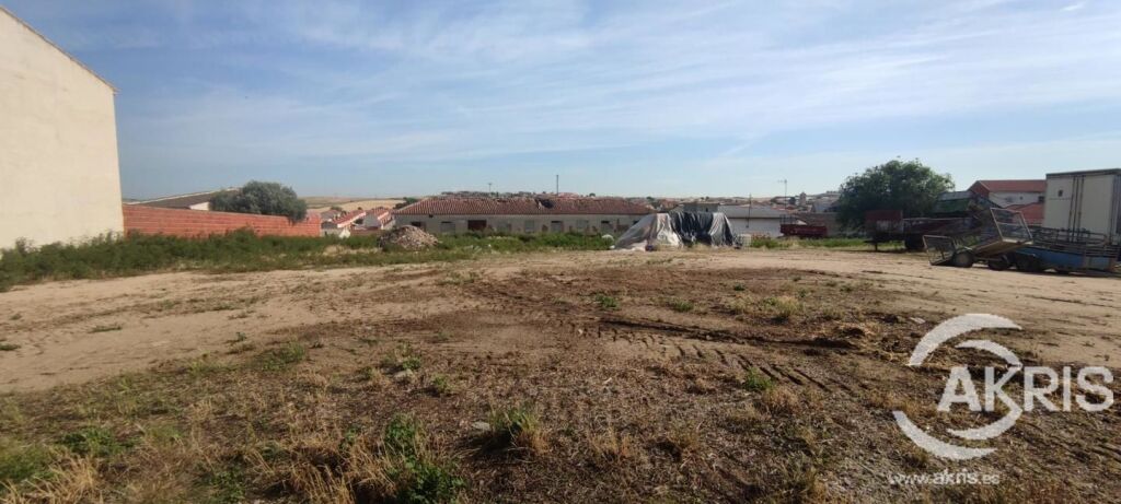 Foto suelo urbano de 2.696m² en recas