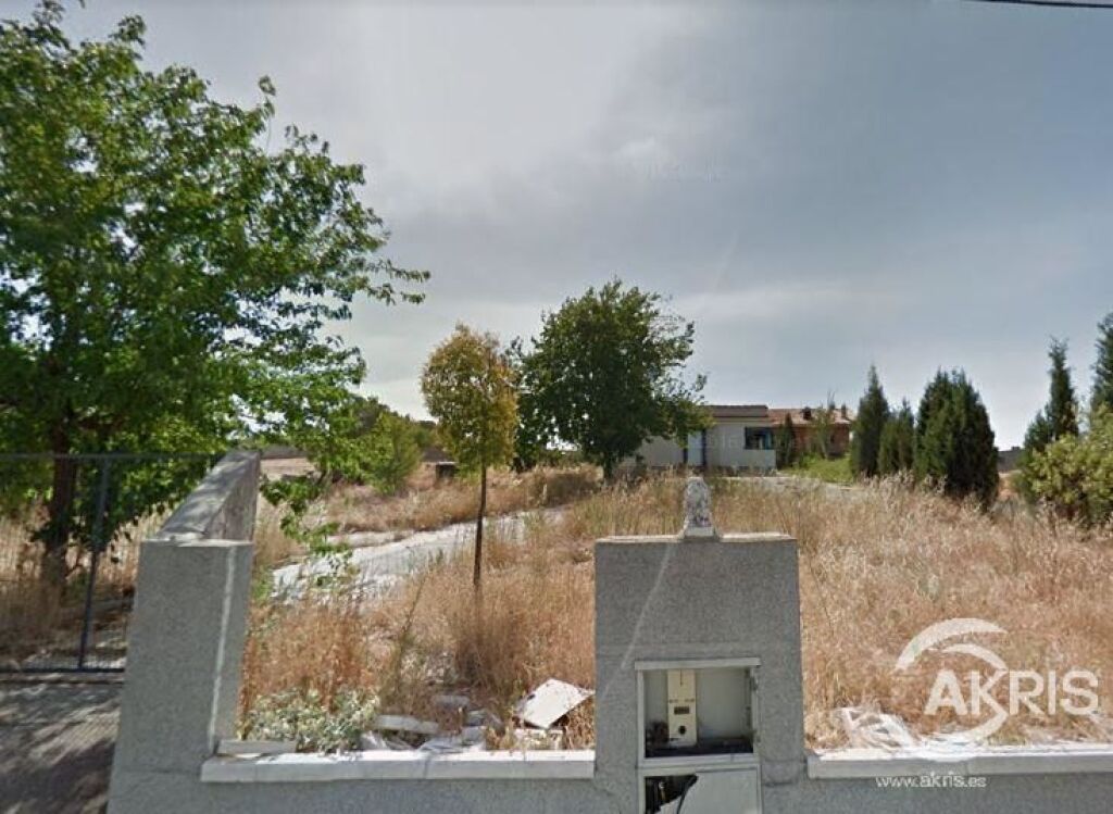 Plot for sale in Yeles