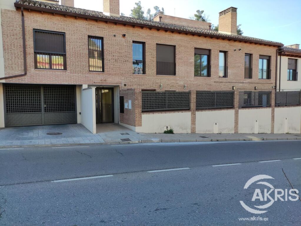 Foto plaza de parking en venta en toledo de 12 m2