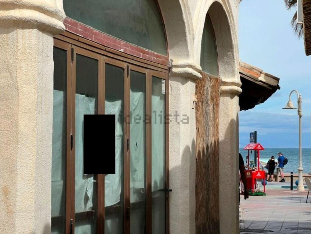 Foto fantástico local en venta - puerto marina
