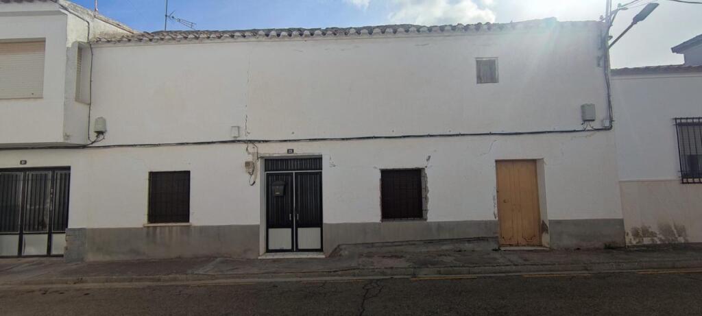 Foto casa de pueblo para rehabilitar con patio en tembleque