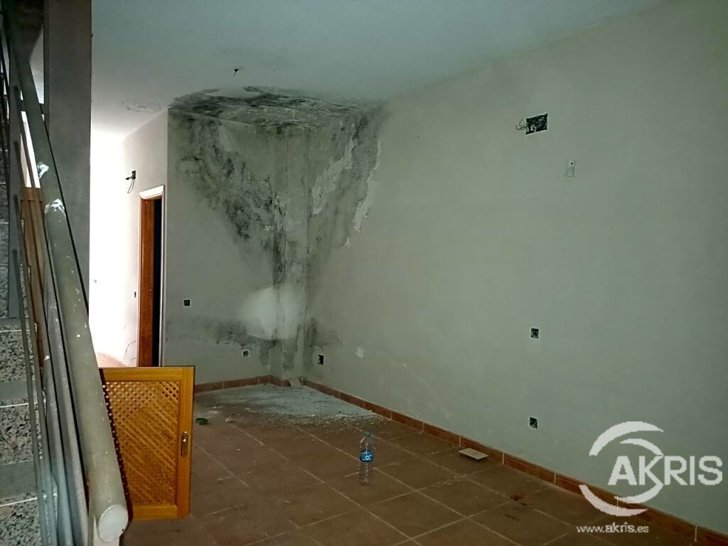 Foto chalet adosado para reformar