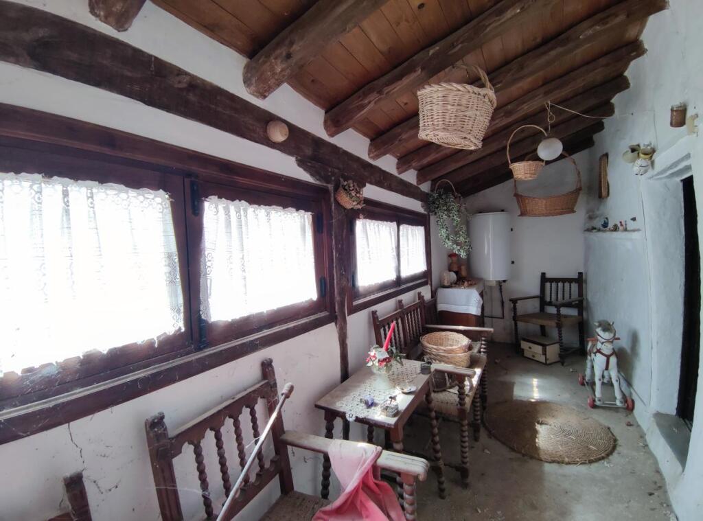 Foto casa de pueblo para reforma integral con amplia parcela