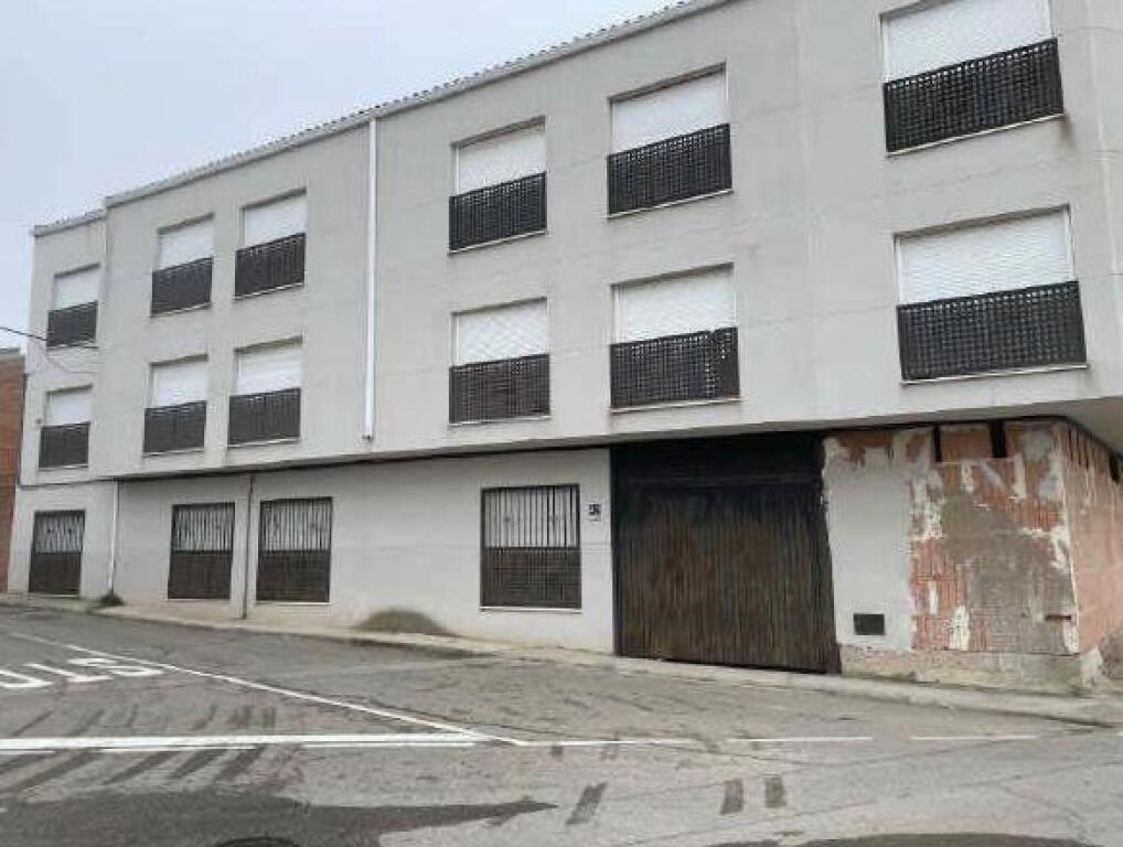 Foto vivienda en la población de burujon