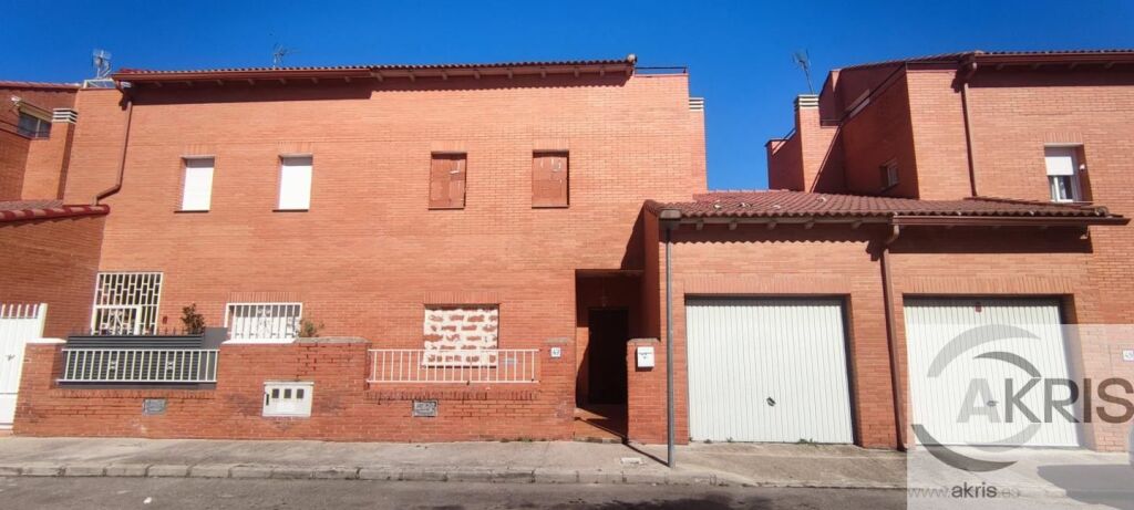 Foto chalet adosado de 4 dormitorios en chozas de canales