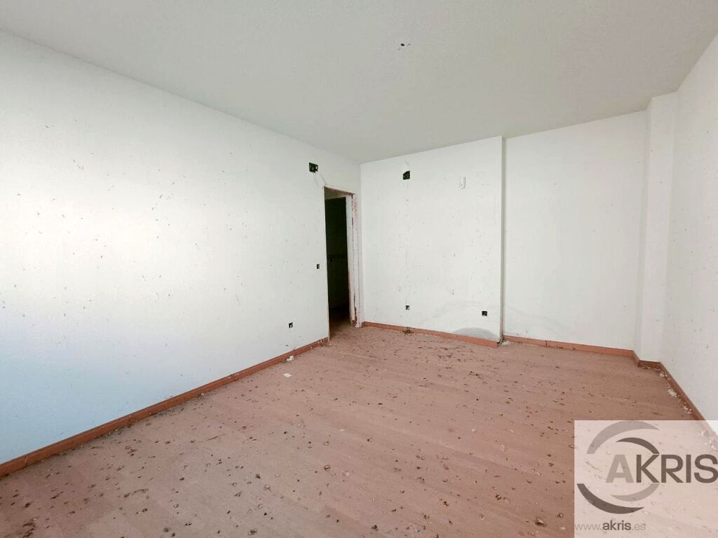 Foto piso a reformar con garaje y trastero