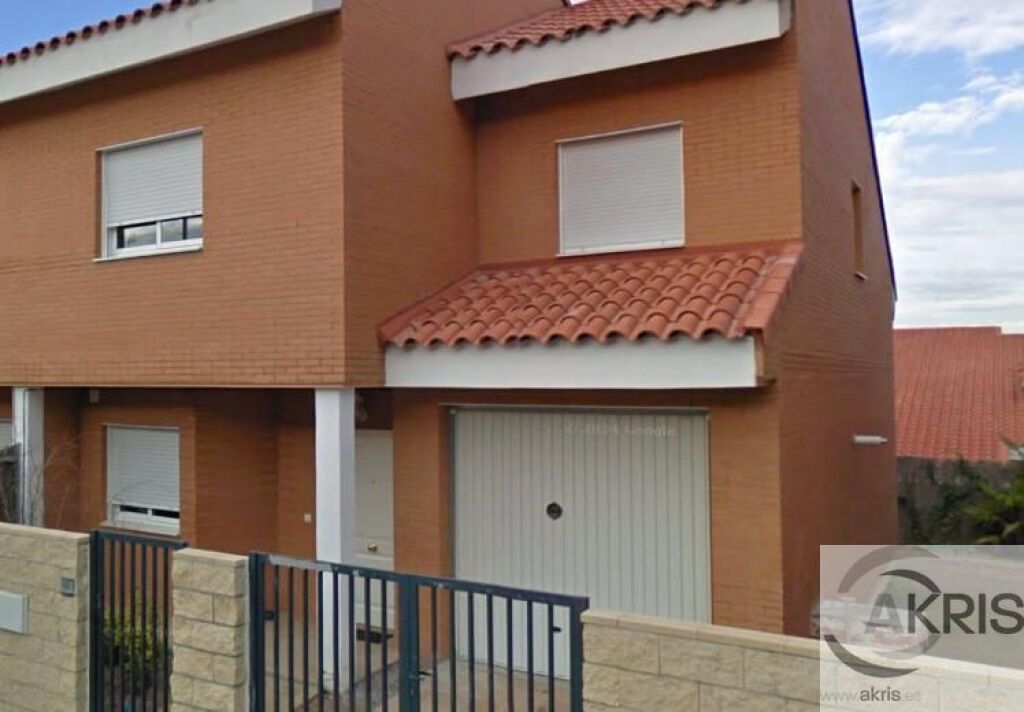 Foto **chalet ocupado, no se puede visitar** en esquivias