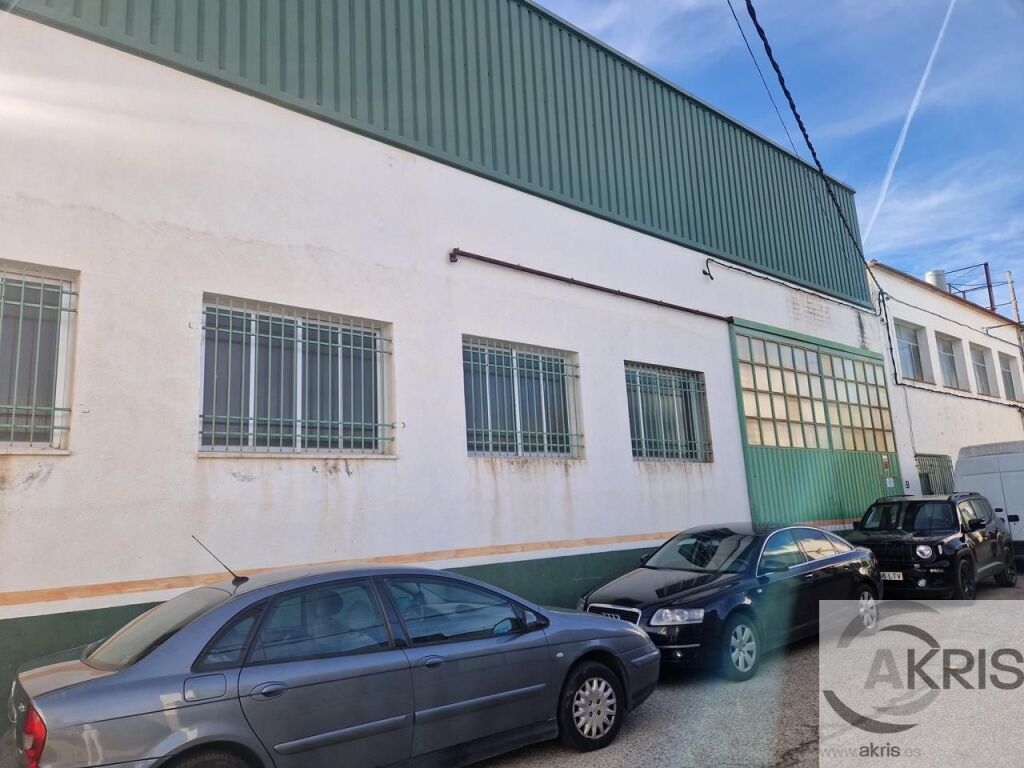 nave industrial en venta en sonseca de 908 m2 foto grande (3)