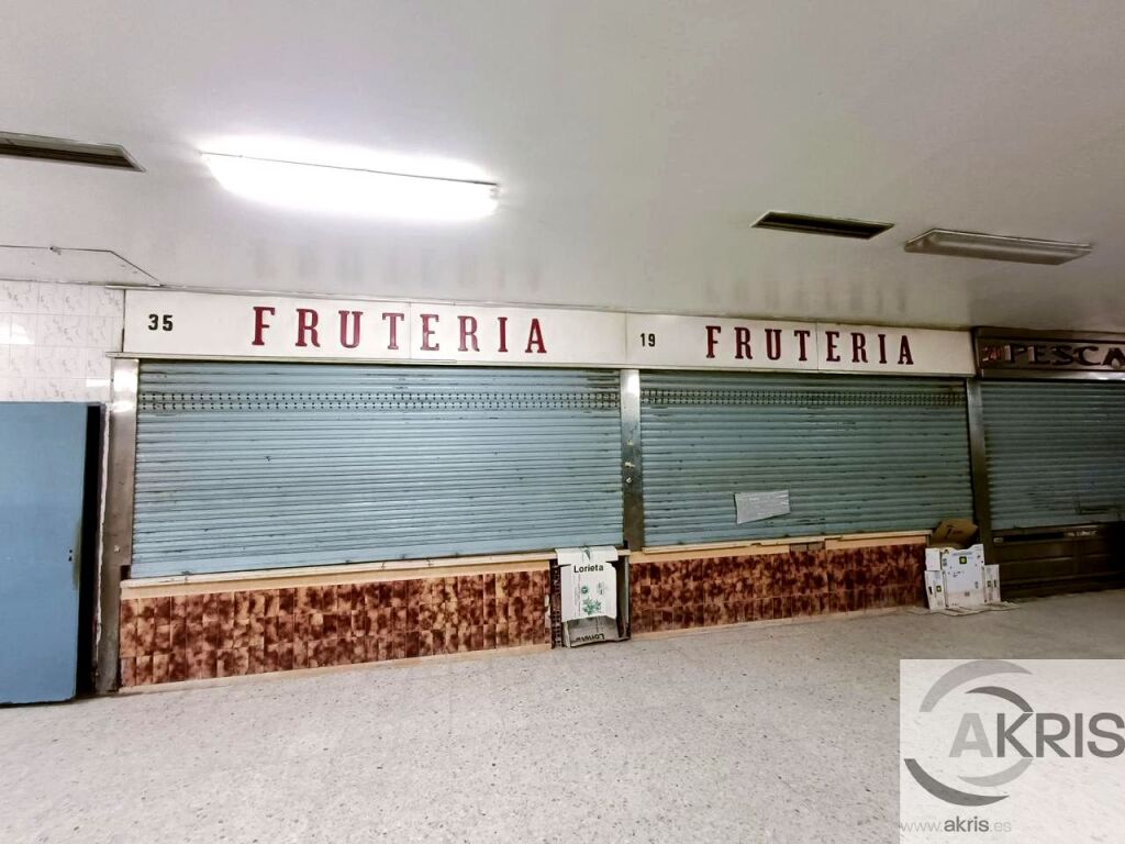 venta de 2 puestos comerciales contiguos en "galería san juan", fuensalida foto grande (3)