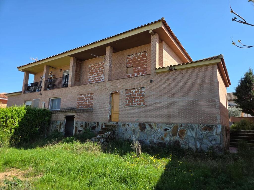chalet pareado en burguillos foto grande (2)
