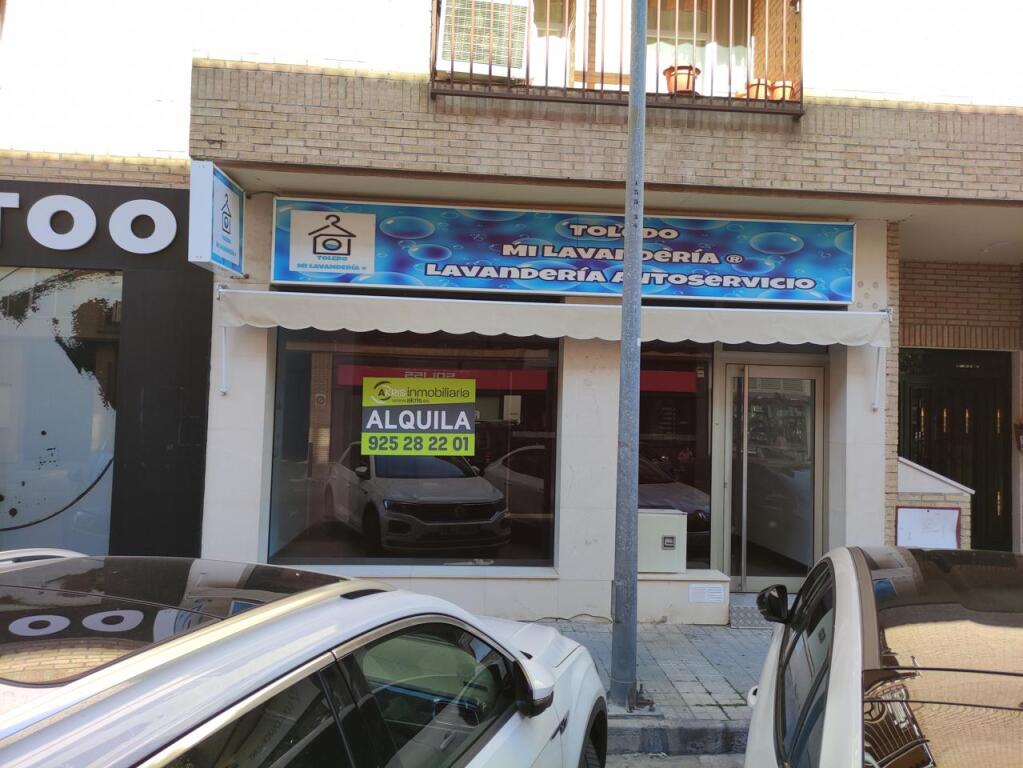 Foto estupendo local en alquiler, muy bien situado en calle comercial