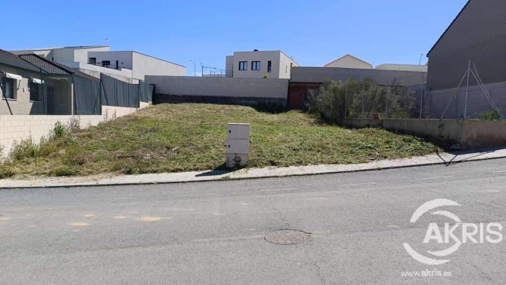 parcela de 436m² en olías del rey foto grande (2)