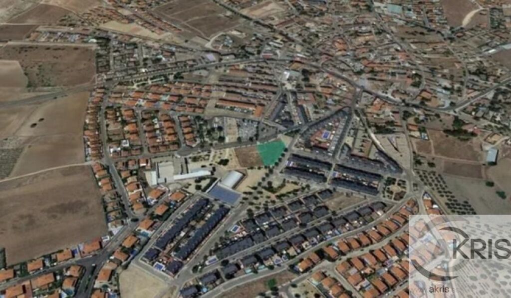 Local comercial venta torre  de segunda mano - TERRENO USO TERCIARIO EN LAS VENTAS DE RETAMOSA