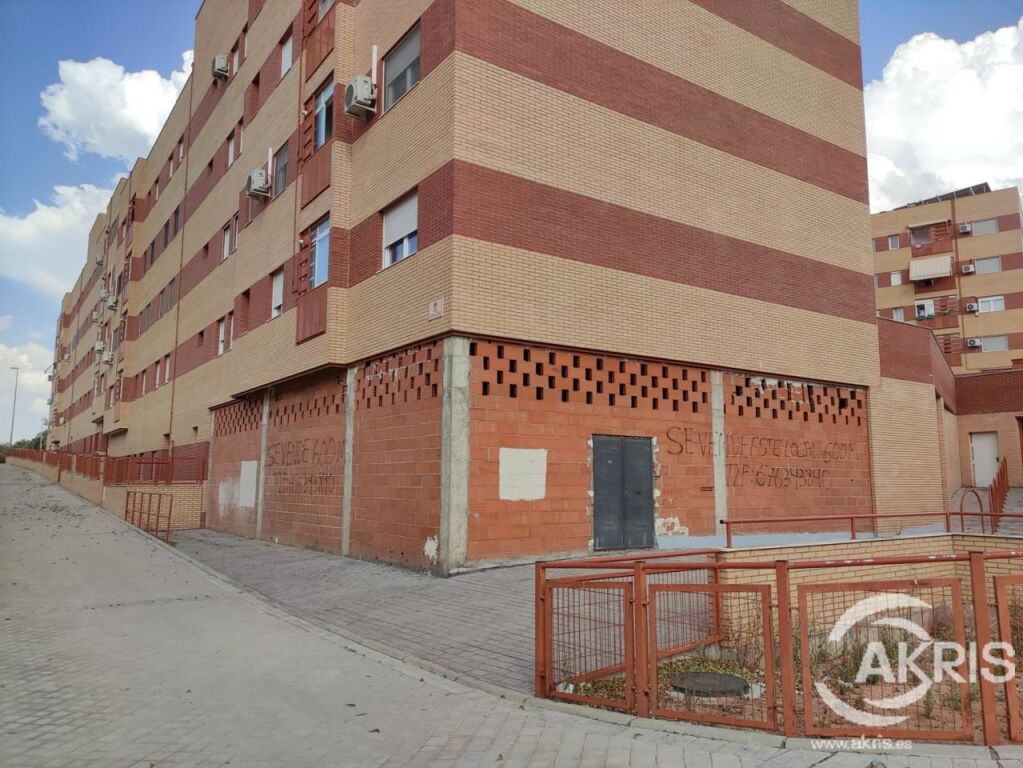 Oficina ejecutivos 1  de segunda mano - Dos locales + 47 plazas de Parking