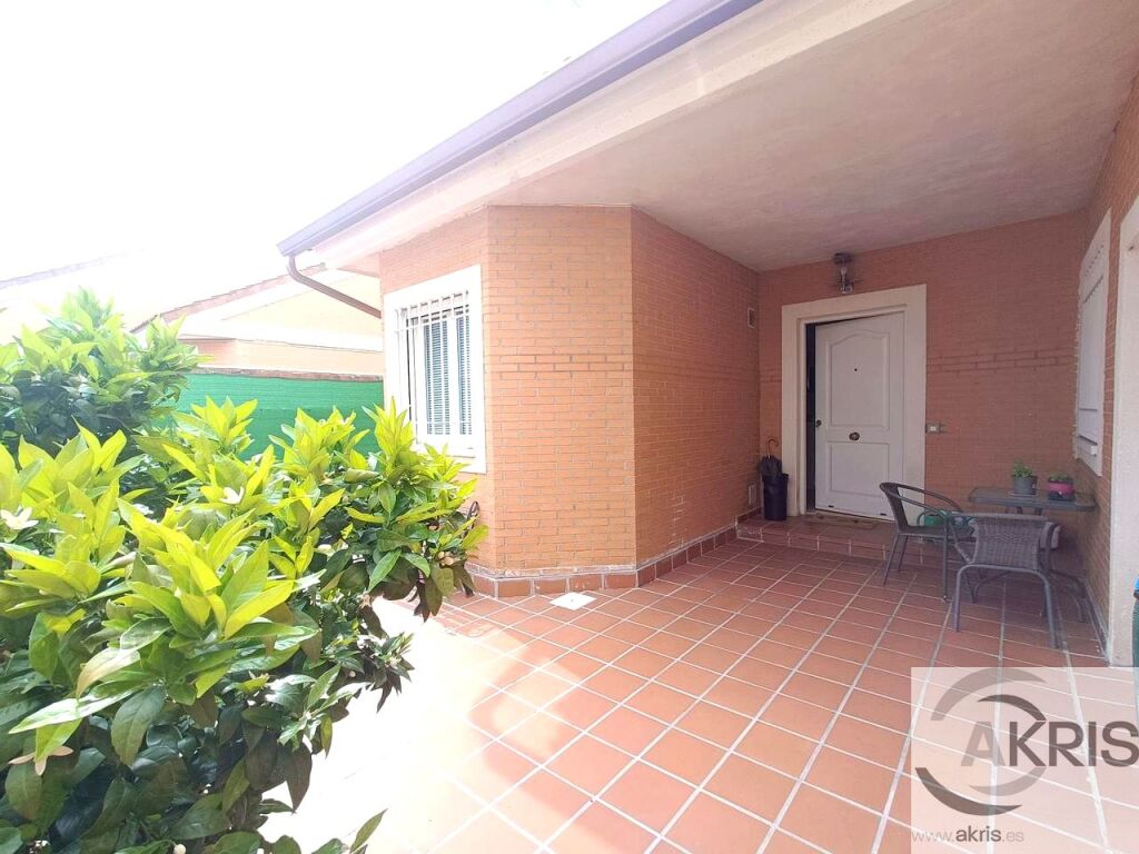 pareado en venta en nambroca de 240 m2 foto grande (3)