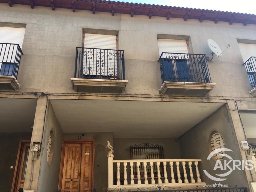 Garaje en sotano primero venta  de segunda mano - CHALET EN LA PUEBLA DE ALMORADIEL