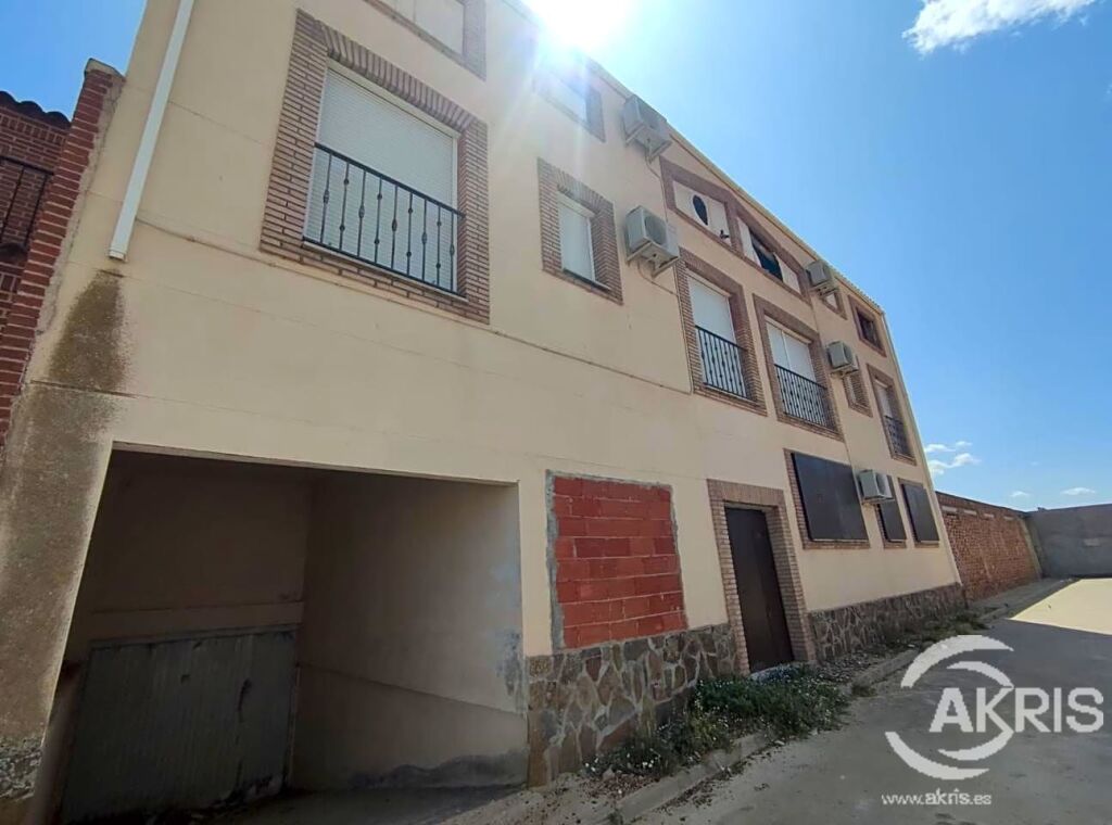EDIFICIO EN LA PUEBLA DE MONTALBAN