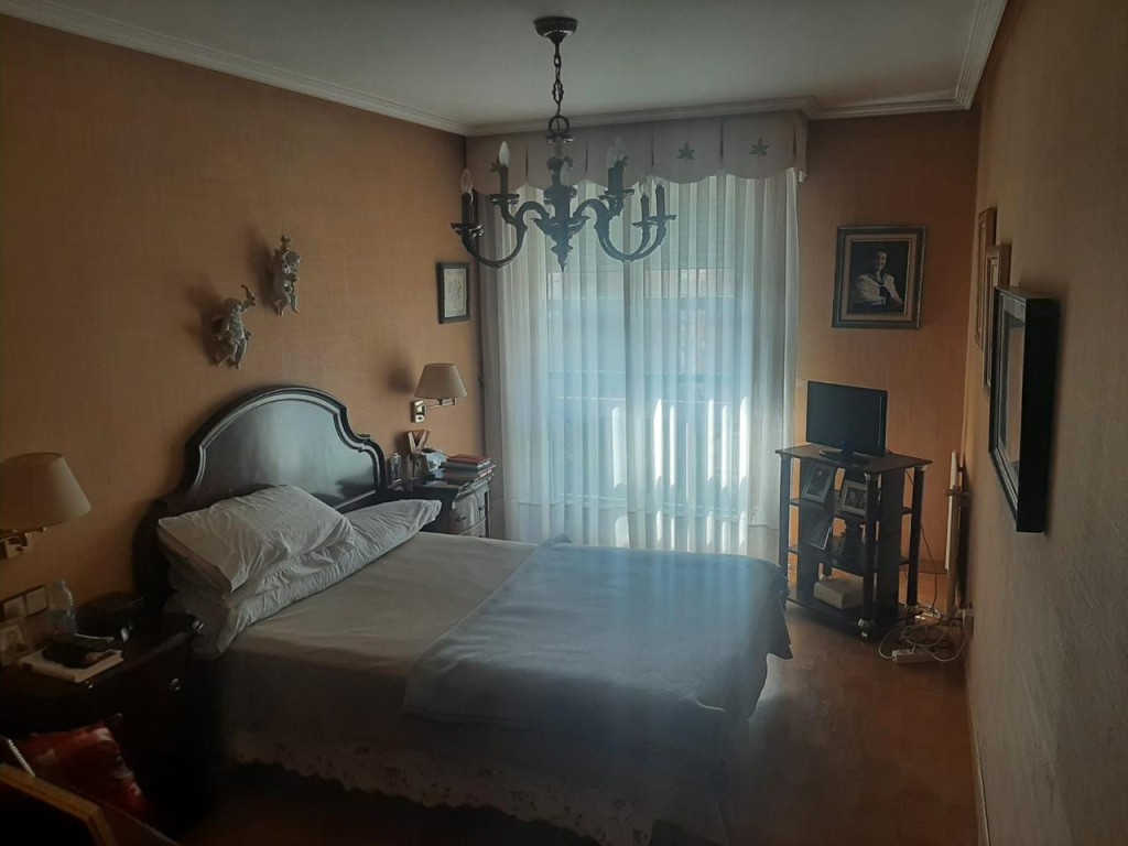 Piso en venta en Oviedo de 151 m2