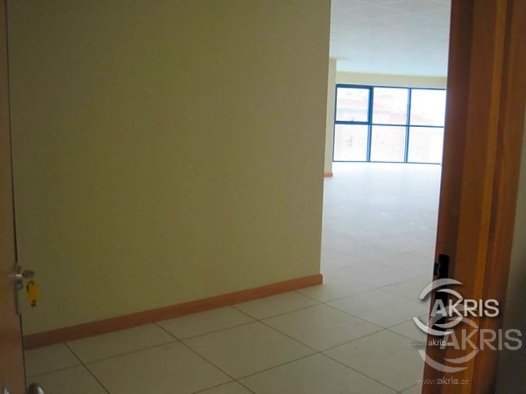 oficinas diáfanas para múltiples usos. foto grande (3)