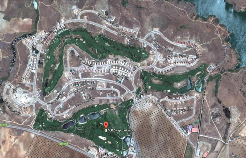 Foto parcelas en campo de golf de layos
