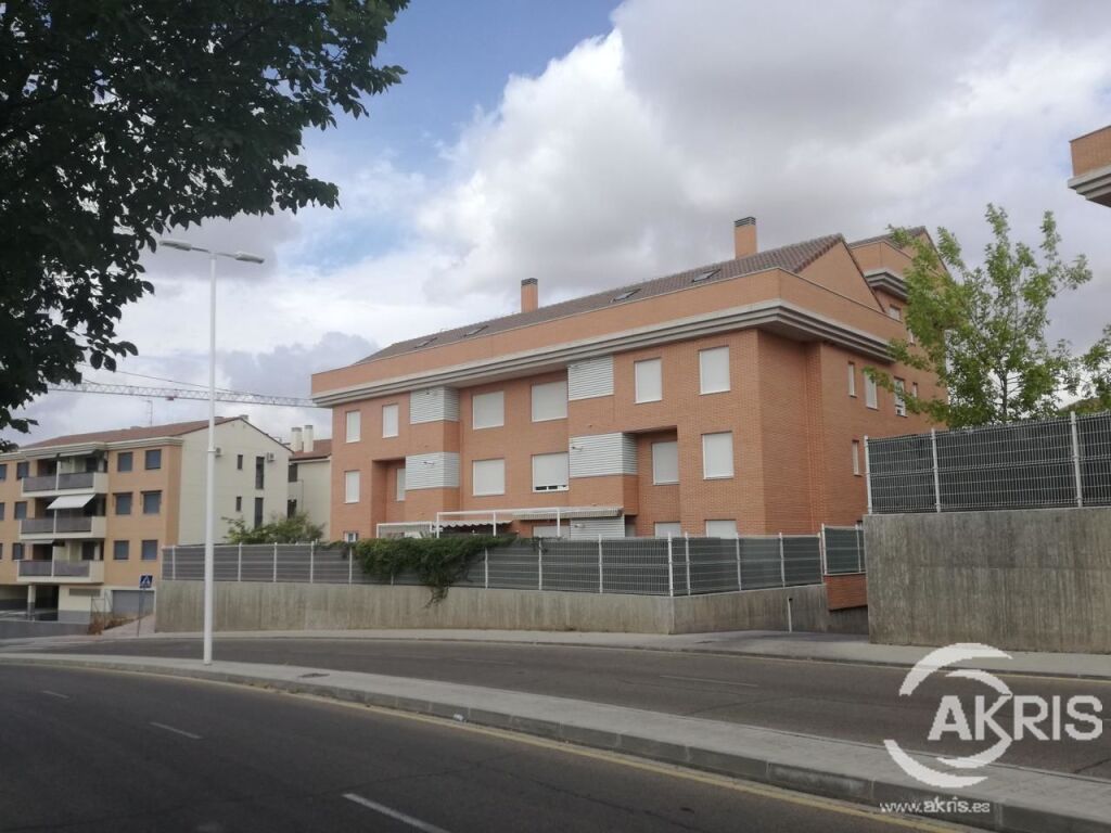 Foto plaza de parking en venta en toledo de 11 m2