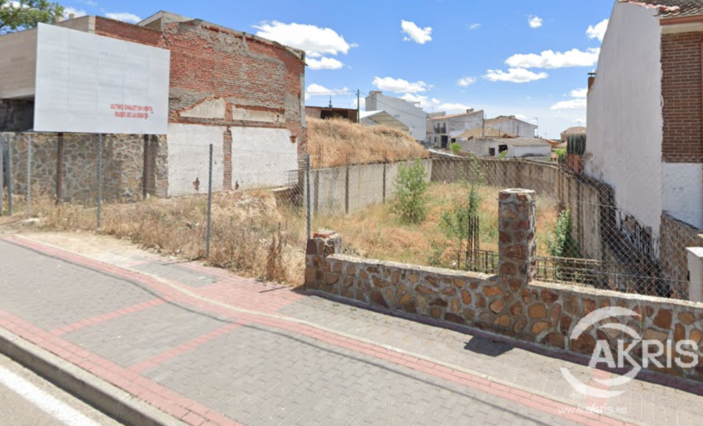 suelo urbano en el centro de casarrubios foto grande (2)