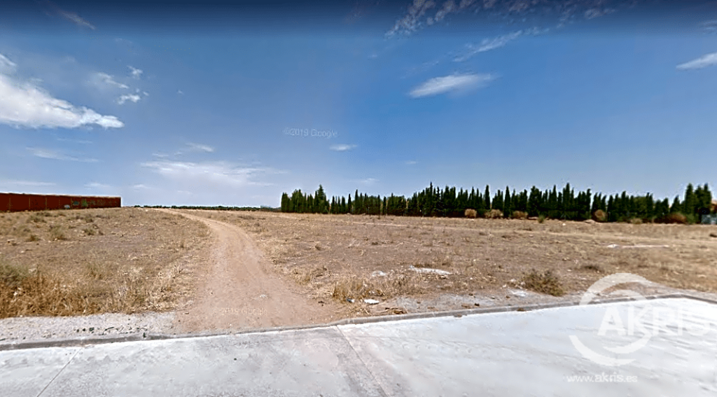 Plot for sale in Nambroca