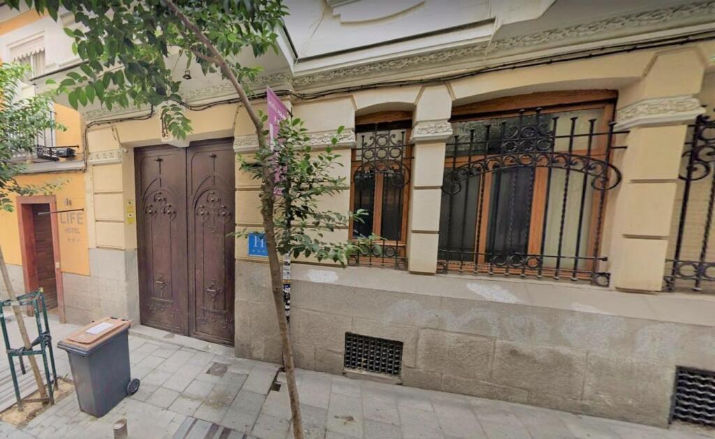 Foto venta local comercial calle pizarro en madrid