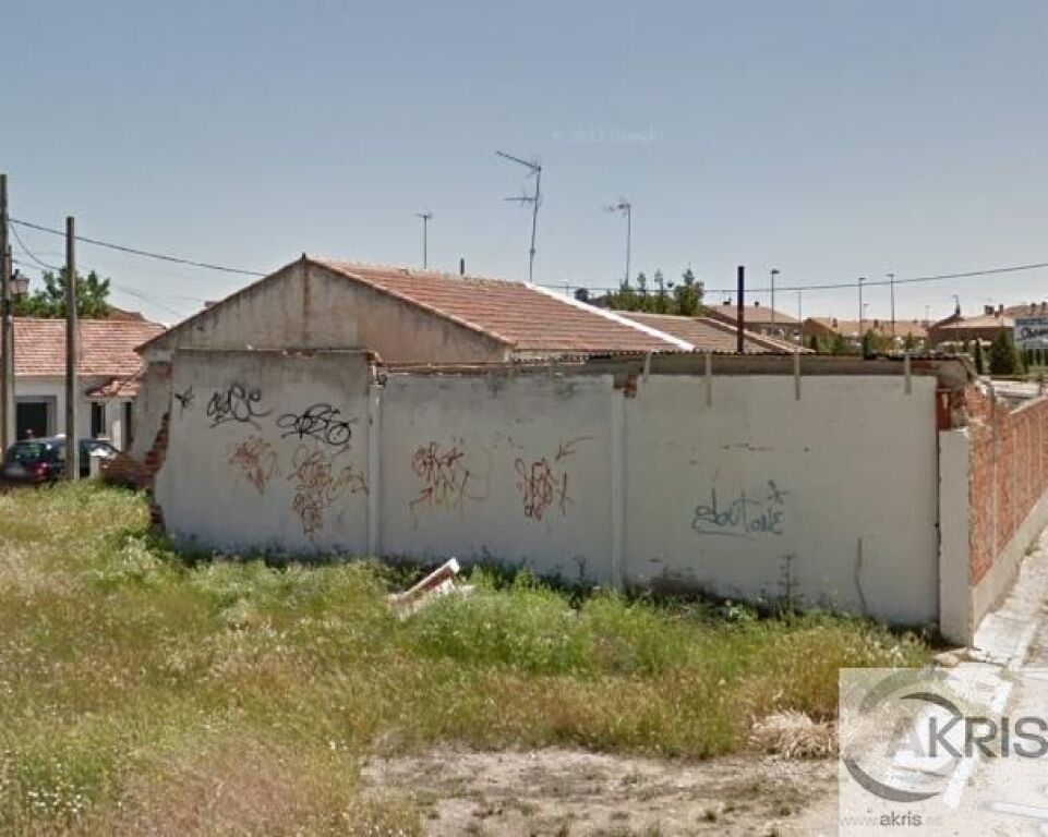 terreno ocupado en la población de humanes foto grande (2)