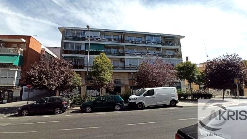 ¡¡vivienda ocupada, no se puede visitar!! en madrid foto grande (2)