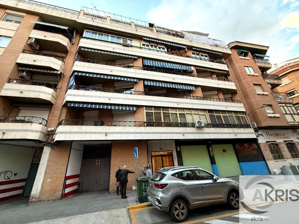 2 habitaciones, luminoso, zona plaza de toros foto grande (2)