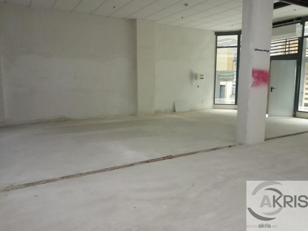 VENTA LOCAL COMERCIAL EN CENTRO COMERCIAL CUBAS PLAZA